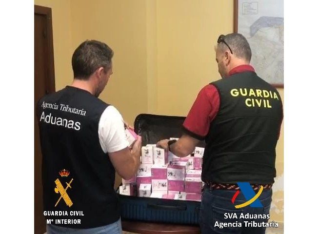 Detenido con 79 cajas de un medicamento no comercializado en la UE