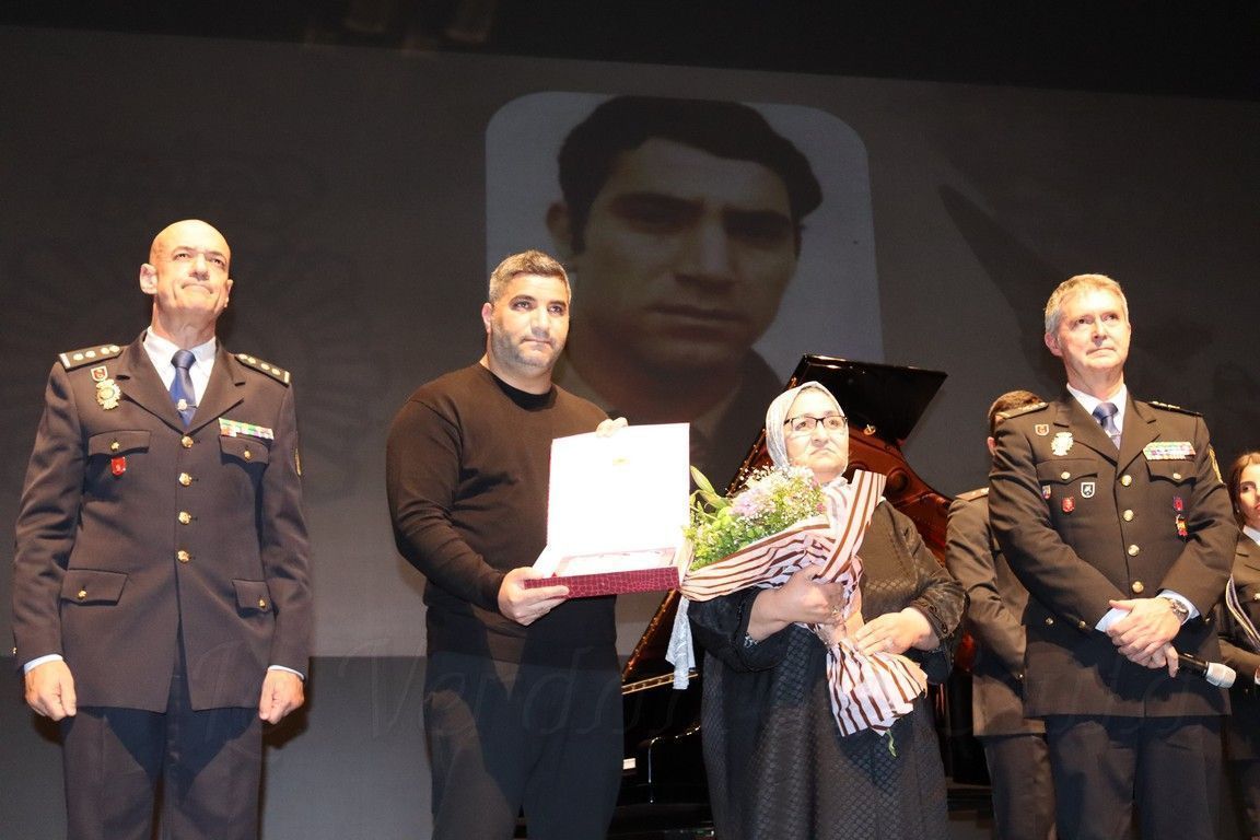 Emotiva celebración del bicentenario de la Policía Nacional en el Teatro Auditorio del Revellín