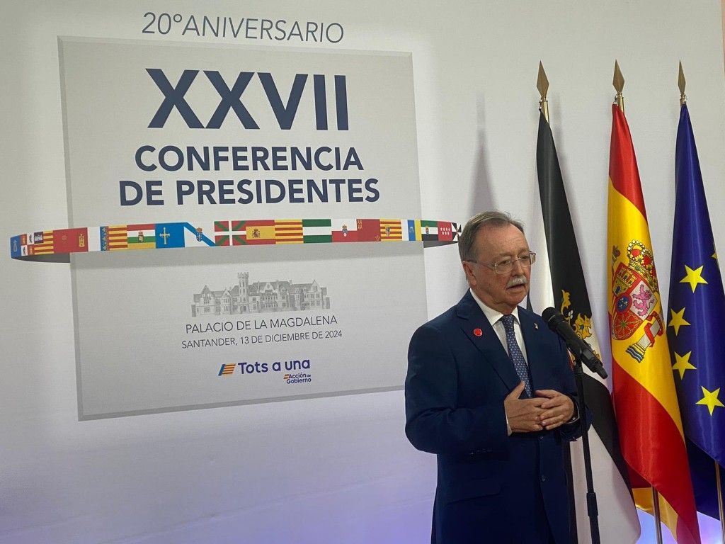 Juan Vivas pide en la Conferencia de Presidentes un pacto de estado sobre inmigración
