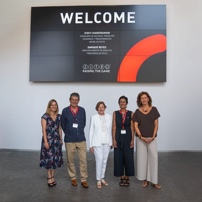 Kissy Chandiramani visita las instalaciones de la empresa Zitro en Barcelona