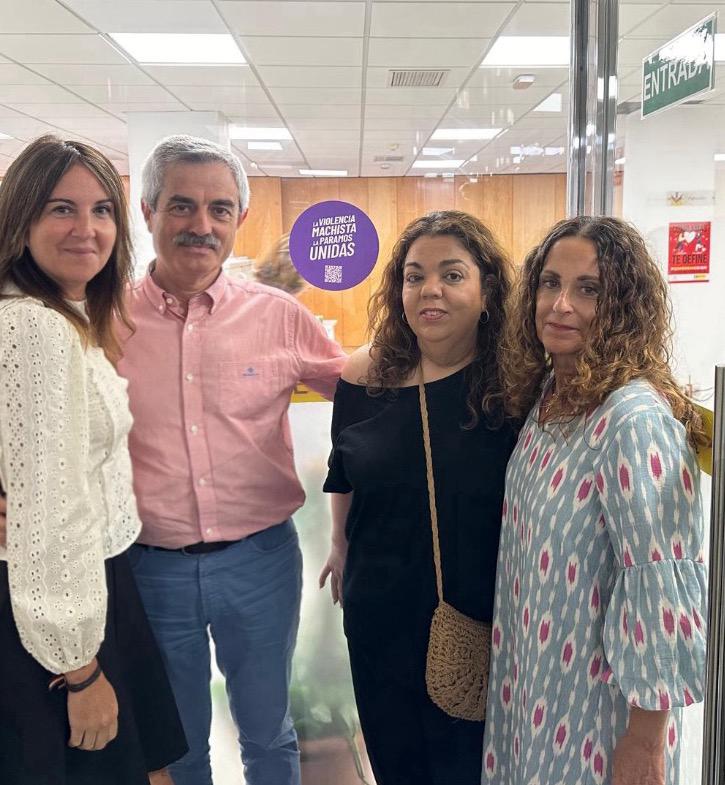 La delegada del Gobierno visita el “Punto Violeta” ubicado en el SEPE
