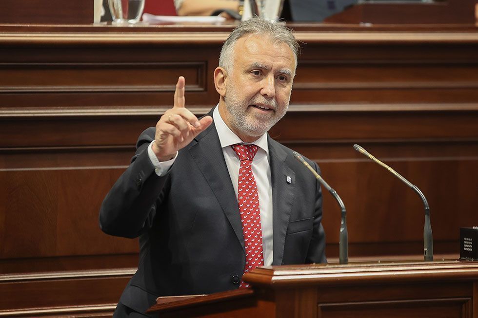 El ministro Ángel Torres señala al PP por bloquear el reparto de MENAS