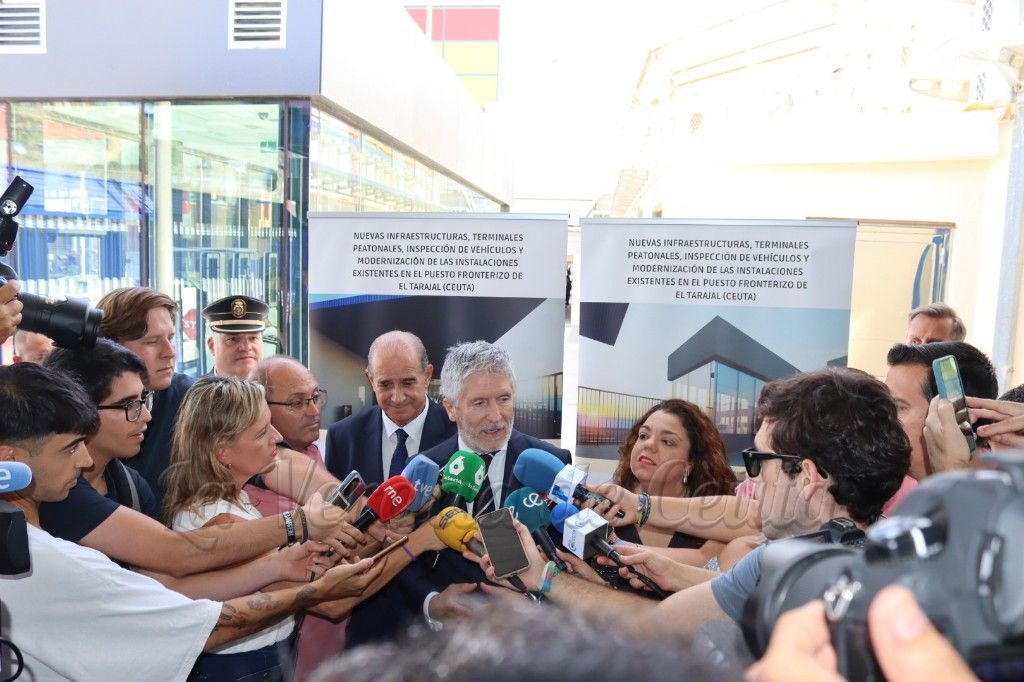 El ministro del Interior espera un acuerdo para modificar la Ley de Extranjería: ¡qué ejemplo daríamos a Europa!