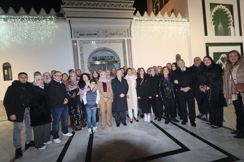 El PSOE denuncia la escasez del alumbrado ornamental del Ramadán