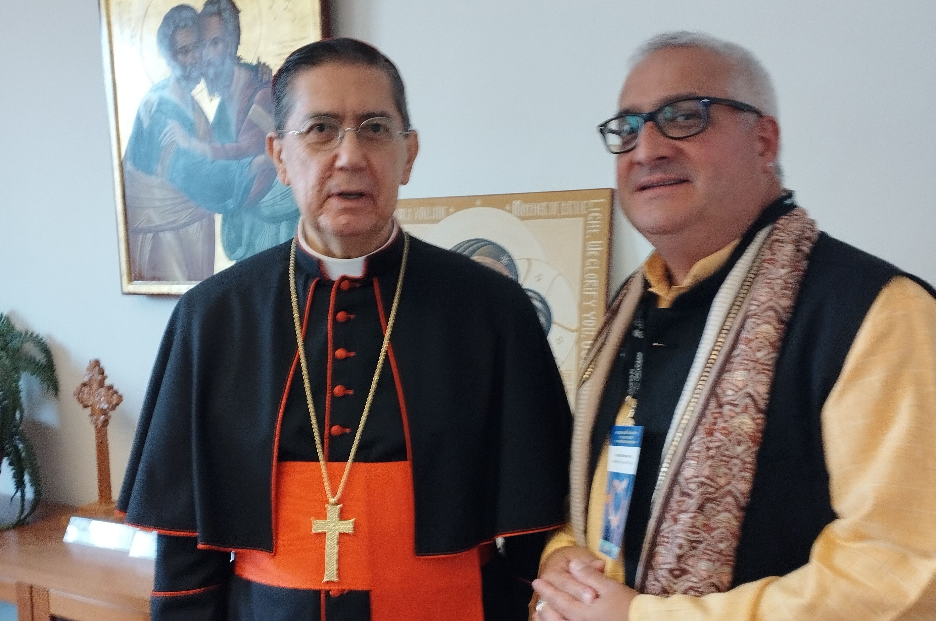 Con el Cardenal Ayuso en el Vaticano, 2023