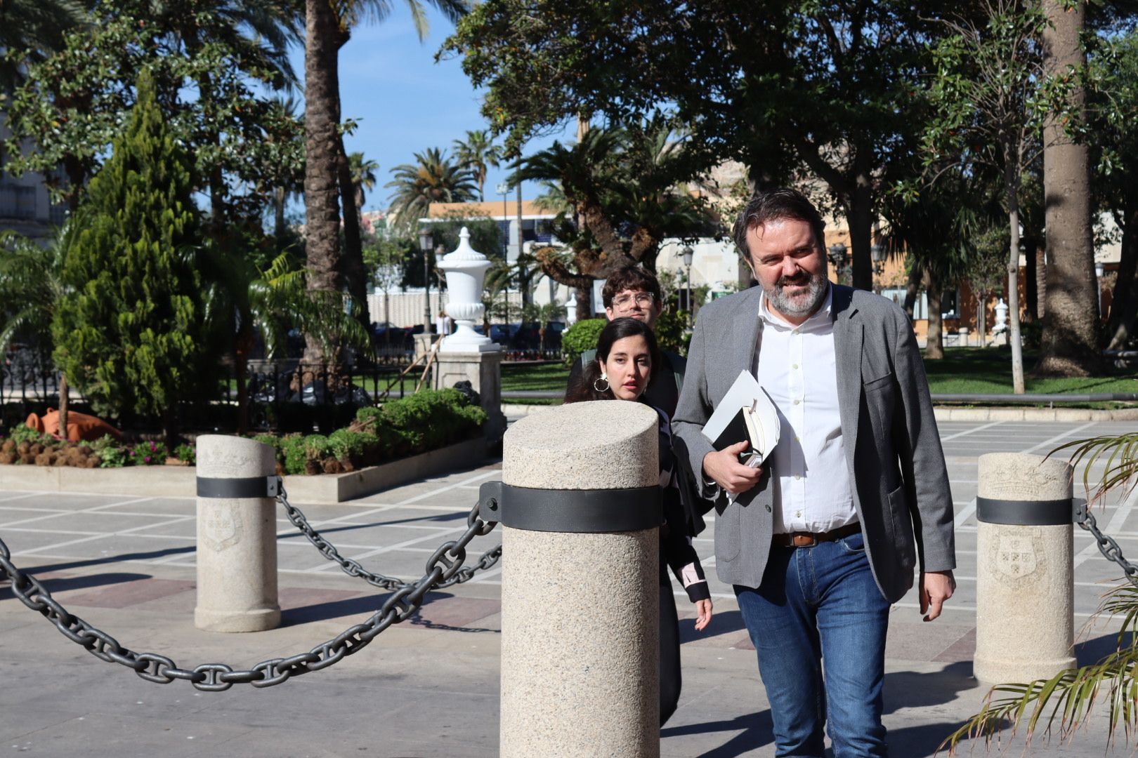 El Gobierno pide implicación de todas las autonomías en la acogida de menores inmigrantes