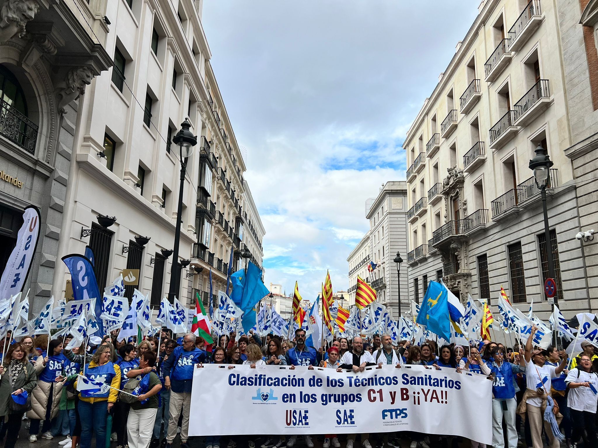 Más de 3.500 técnicos sanitarios reivindican su clasificación