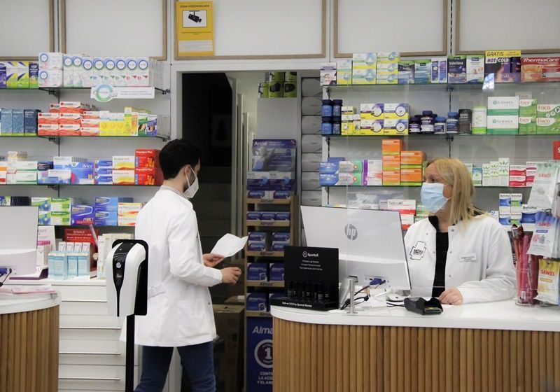 Las farmacias ceutíes destinan 631,56 euros al mes en sueldos para hacer frente a la falta de medicamentos