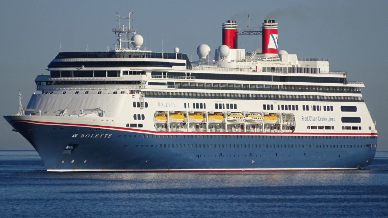 Otro crucero realiza escala en el muelle de España