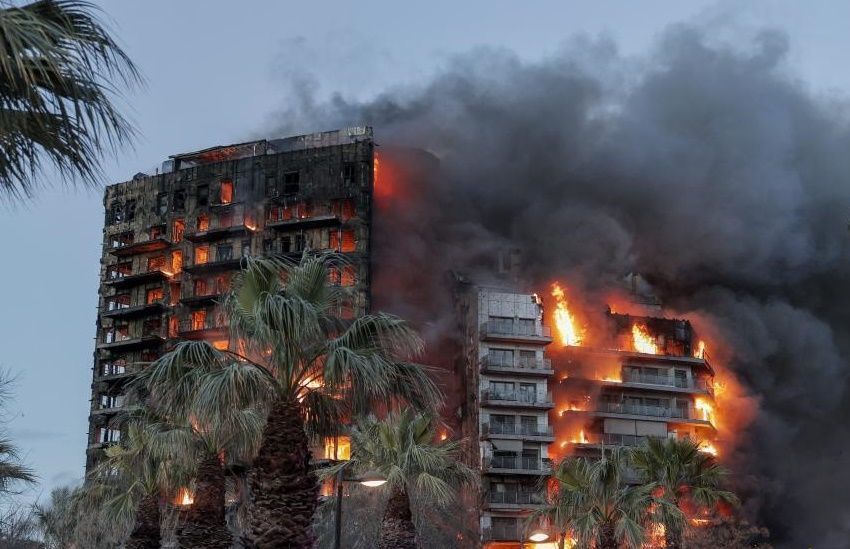 Los muertos por el incendio en el edificio de Valencia ascienden ya a 10 personas