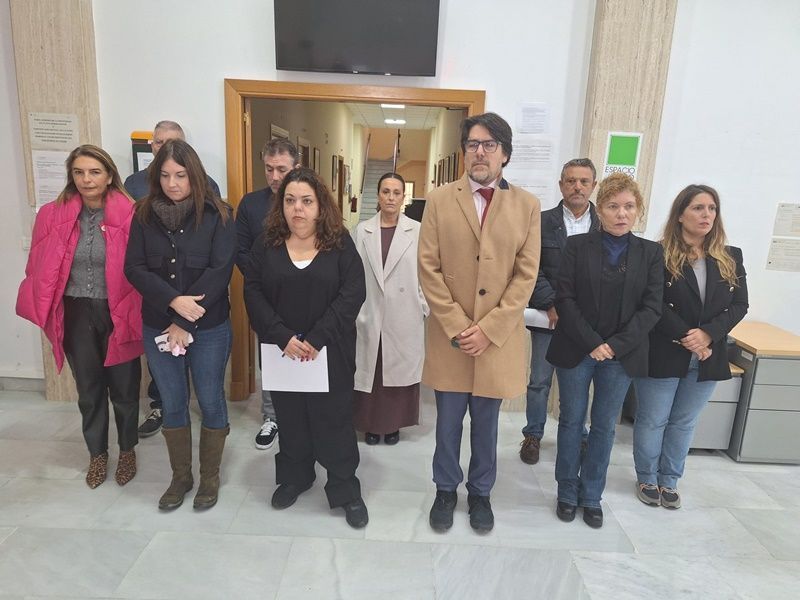La Delegación del Gobierno guarda un minuto de silencio por la última víctima de la violencia de género