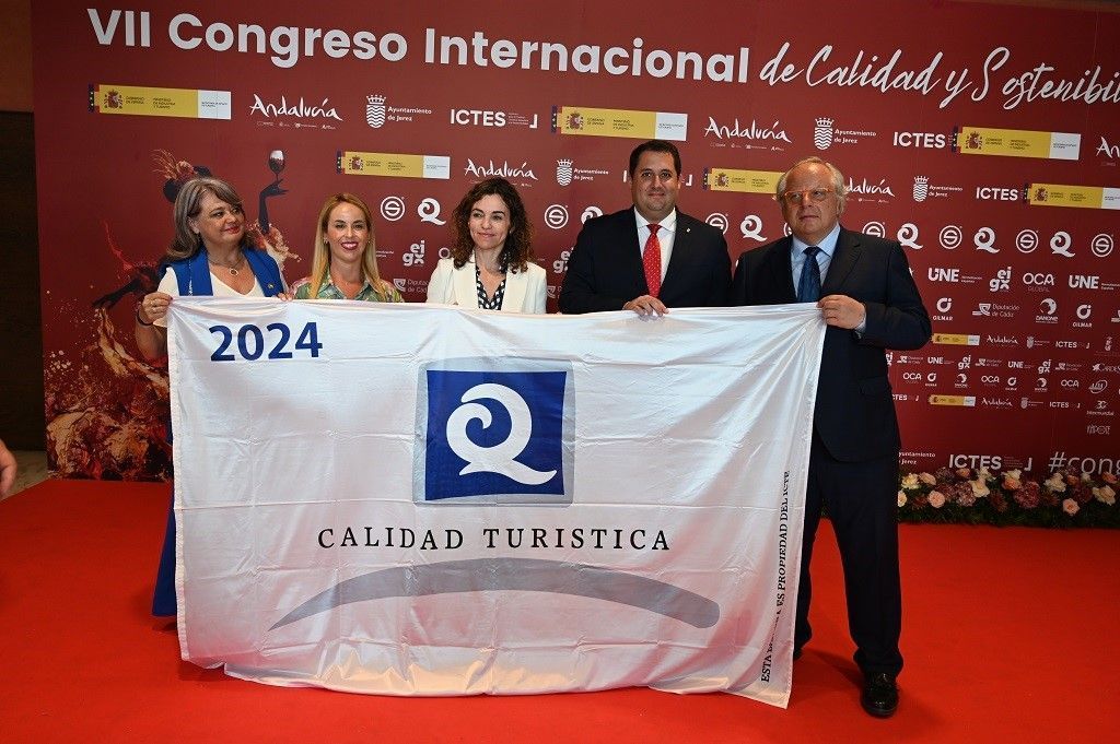 La Ribera y el Chorrillo reciben las banderas de calidad y sostenibilidad
