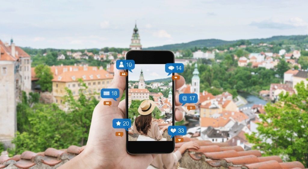 El 14% de los españoles elige destino vacacional motivado por las fotos que ve en redes sociales