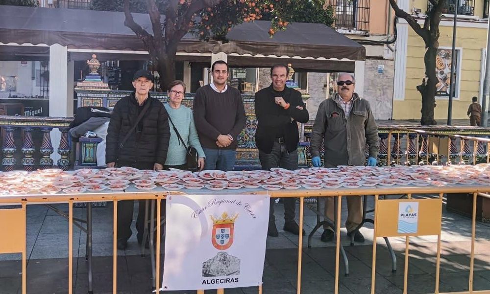 La Casa de Ceuta en Algeciras triunfa en la Ada Popular Carnavalesco con su stand de langostinos