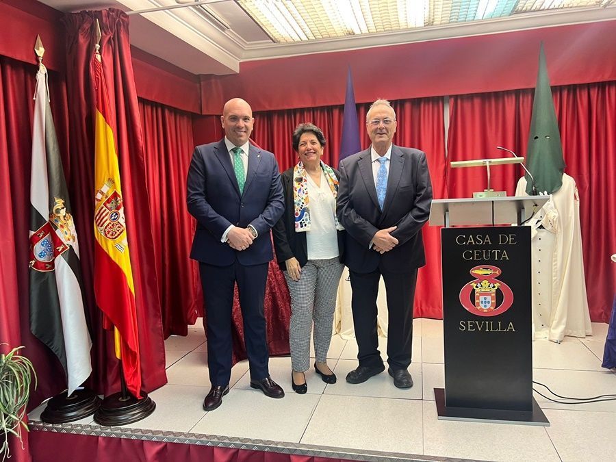 El asesor delegado de Cultura visita la Casa de Ceuta en Sevilla