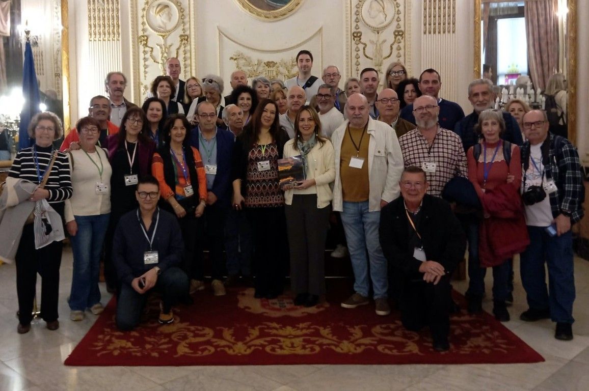 Pilar Orozco da la bienvenida a los asistentes al congreso de la Federación Andaluza de Fotografía