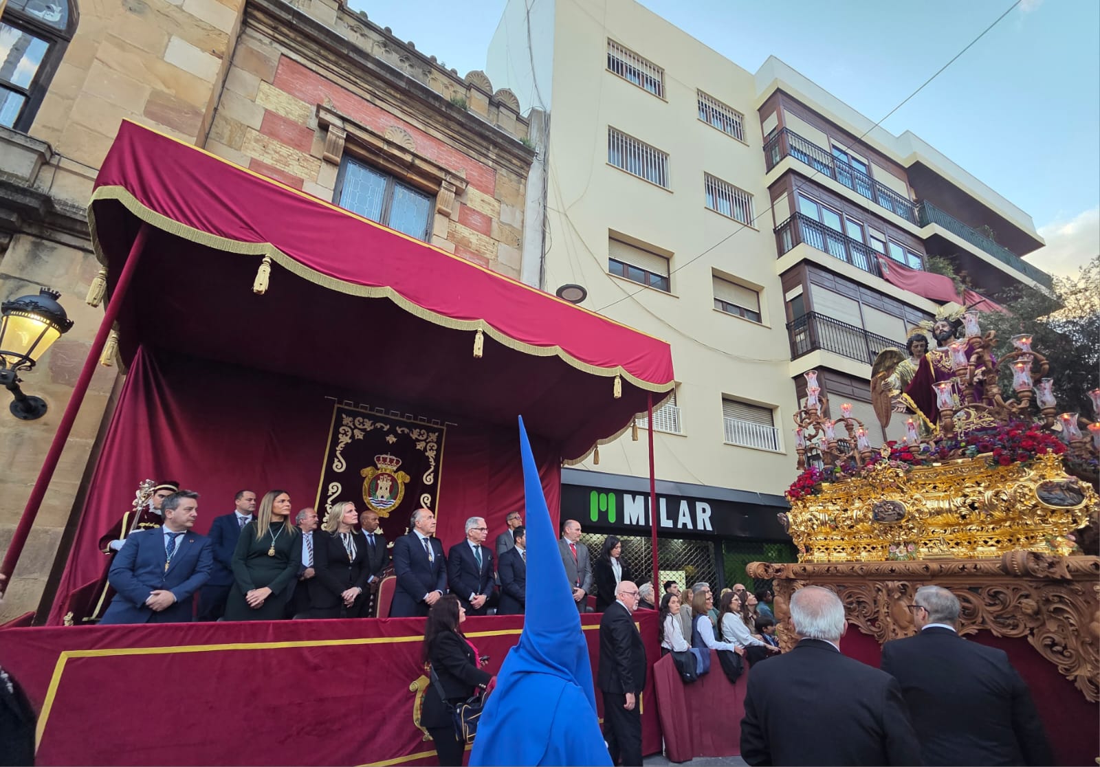 La Casa de Ceuta en Algeciras, invitada a la tribuna oficial en el Domingo de Ramos