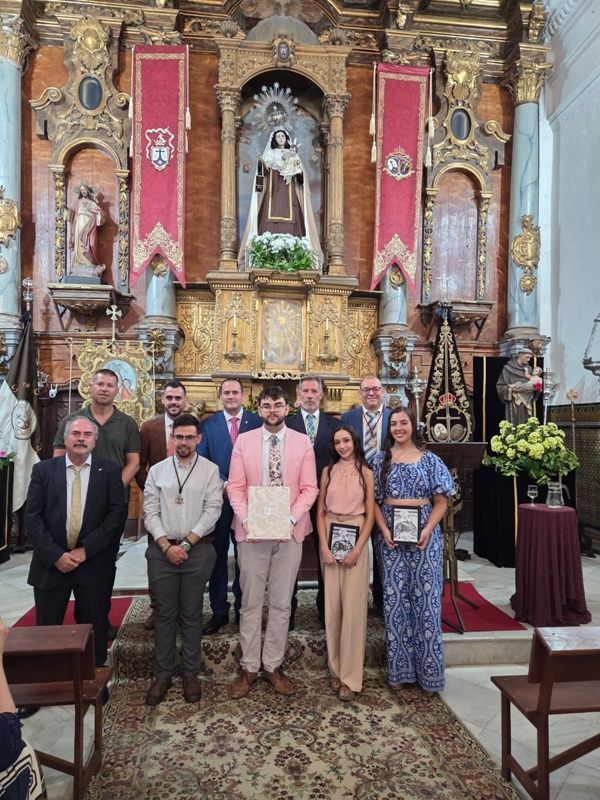 La Casa de Ceuta celebró su pregón de San Antonio a cargo de Manuel Garnica.
