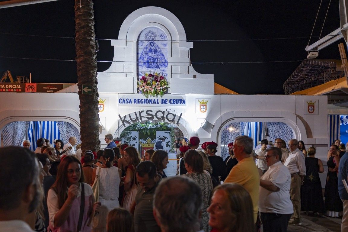 La Casa regional de Ceuta en Melilla inaugura su caseta de feria en el recinto ferial de Melilla