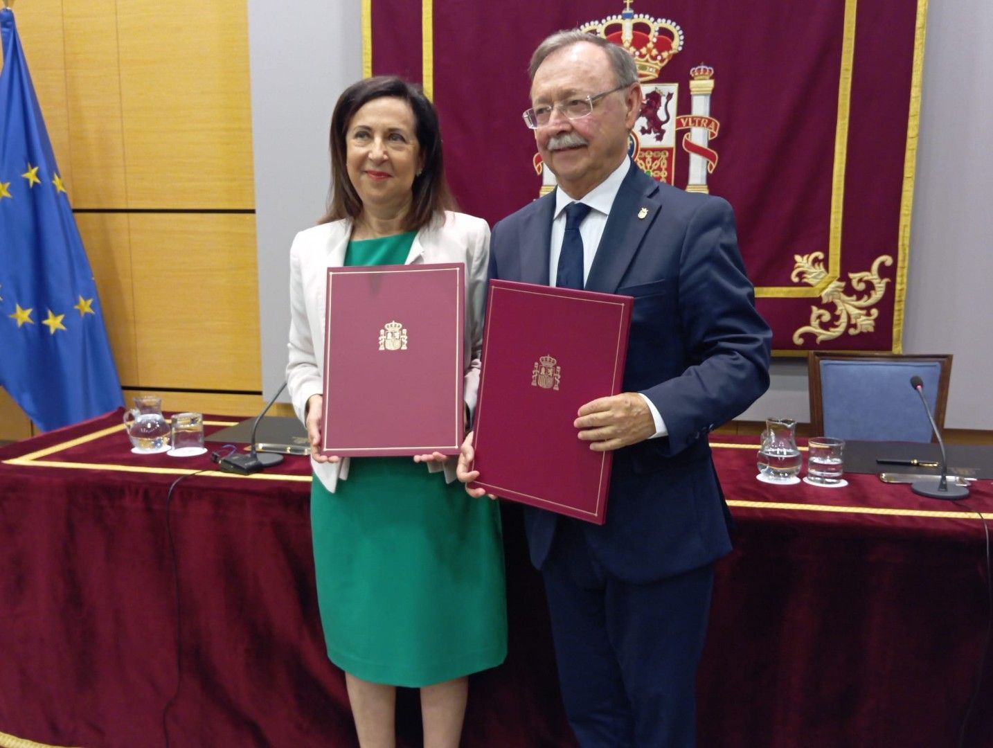 Ceuta y Defensa sellan un acuerdo histórico con la cesión de 140.000 metros cuadrados para vivienda y dotaciones públicas