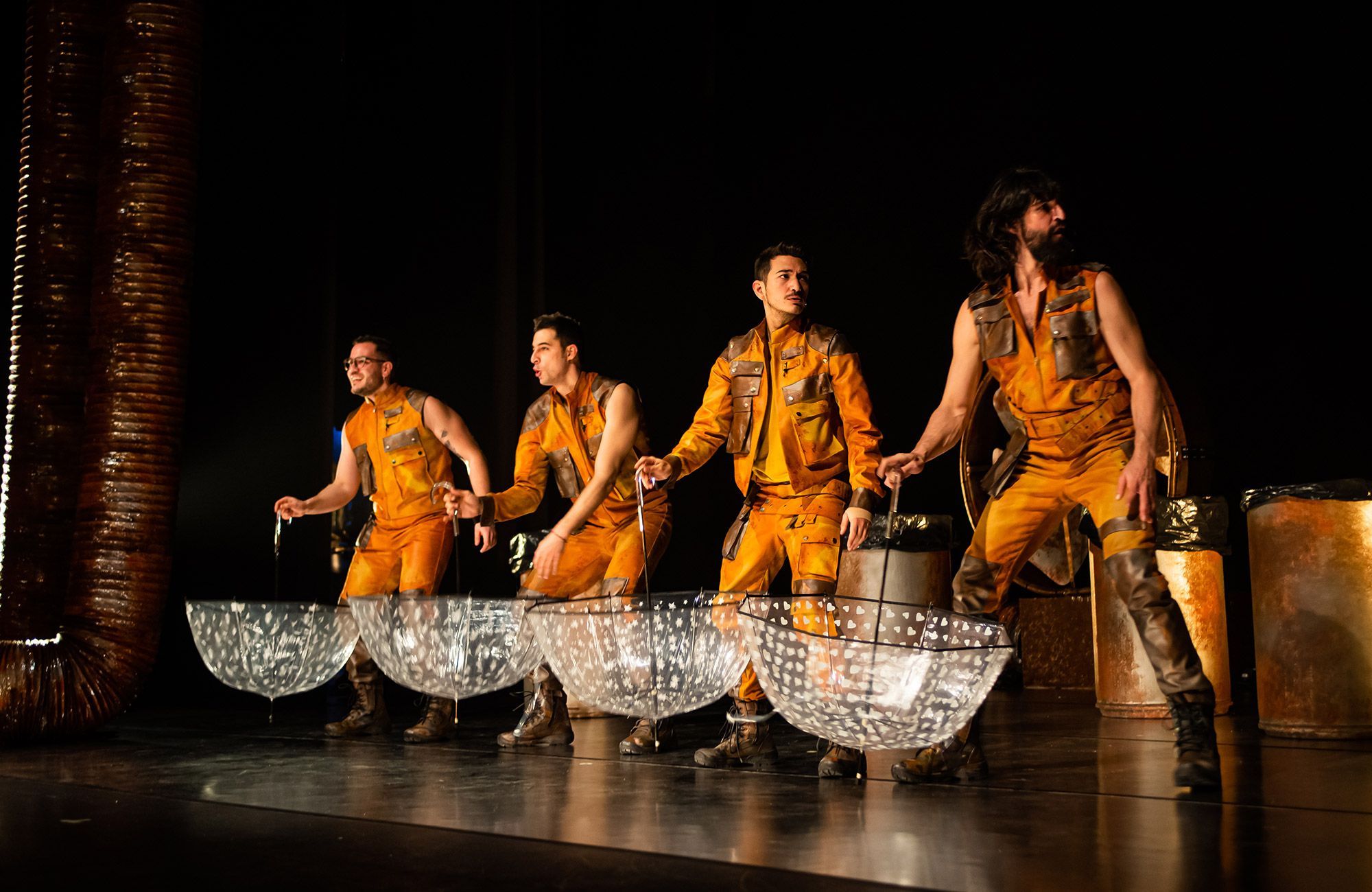 El Teatro Auditorio Revellín de Ceuta vibra con el espectáculo ‘Trash!’: reciclaje, percusión y humor