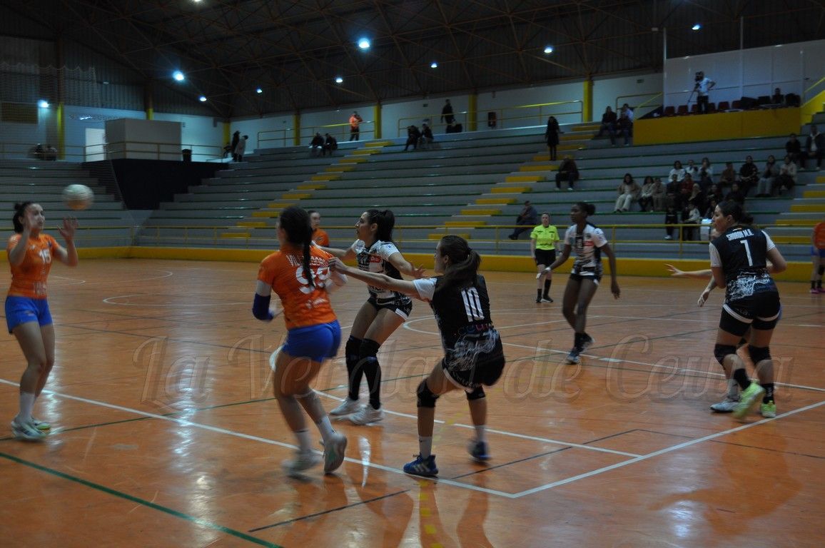 Gran victoria del CB Estudiantes ante el Servigroup Hoteles Benidorm (39-28)