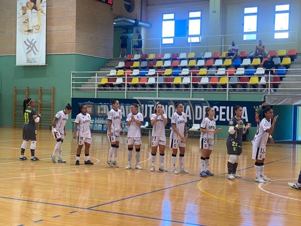 La AD Ceuta femenino hace historia: debuta en casa en Primera y derrota de forma agónica al Ourense Ontime (4-3)