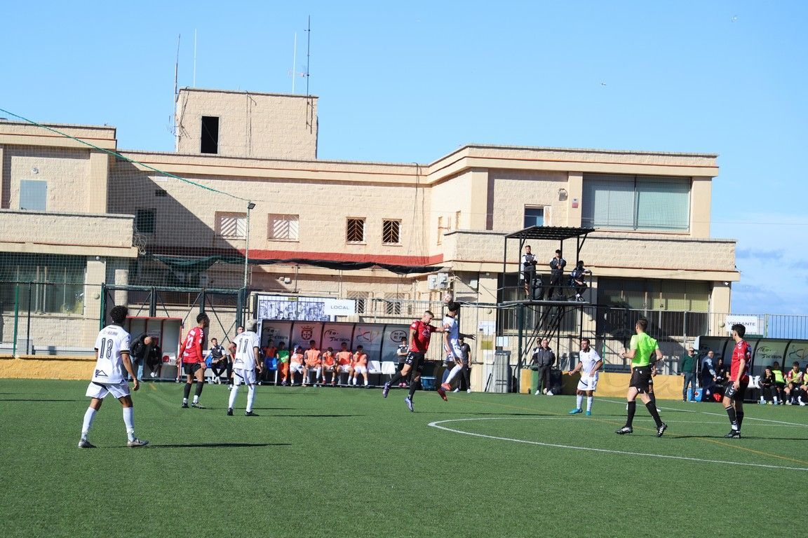 Al Ceuta B se le escapan dos puntos en el último suspiro ante el Cartaya (1-1)