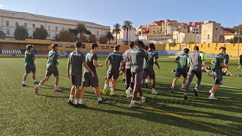 La AD Ceuta FC “B” recibe al Ciudad de Lucena con la moral alta tras su triunfo ante el líder