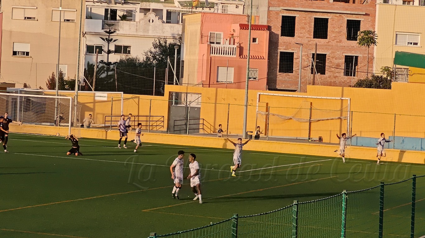 Danil consigue la victoria para el Ceuta B ante el Dos Hermanas en el minuto 90 (1-0)