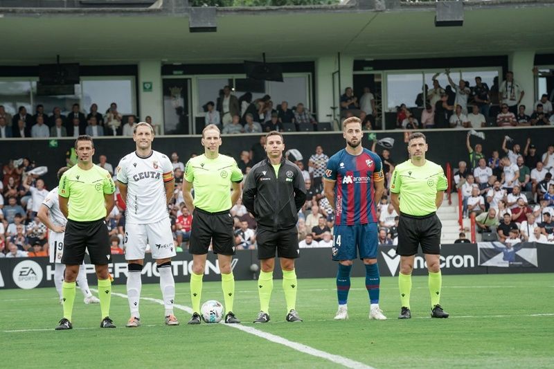 El uno X uno de la AD Ceuta en su triunfo ante el Huesca por (2-1)