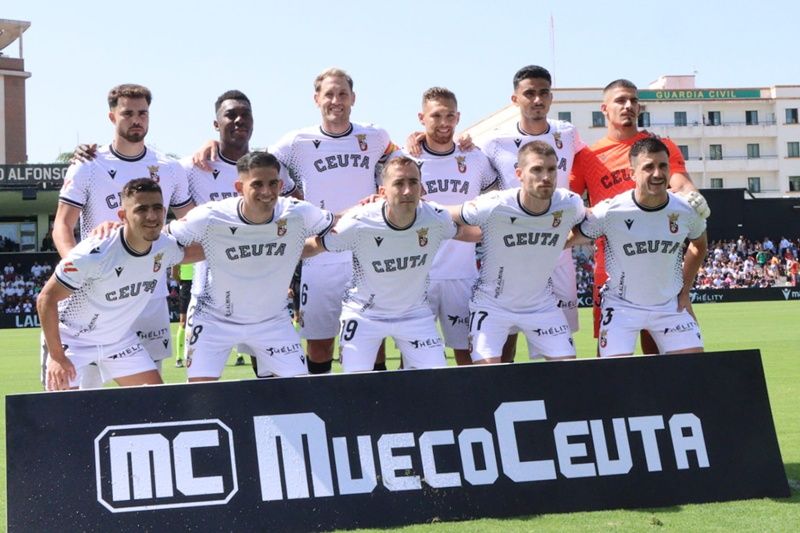 La AD Ceuta FC recibe al Eibar para volver a sumar tres puntos 20 años después 
