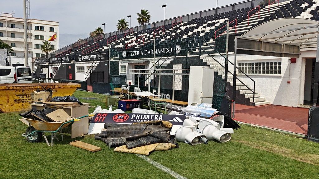 El Ceuta inicia las obras en el Alfonso Murube para adaptar el estadio a las exigencias de la Liga Hypermotion