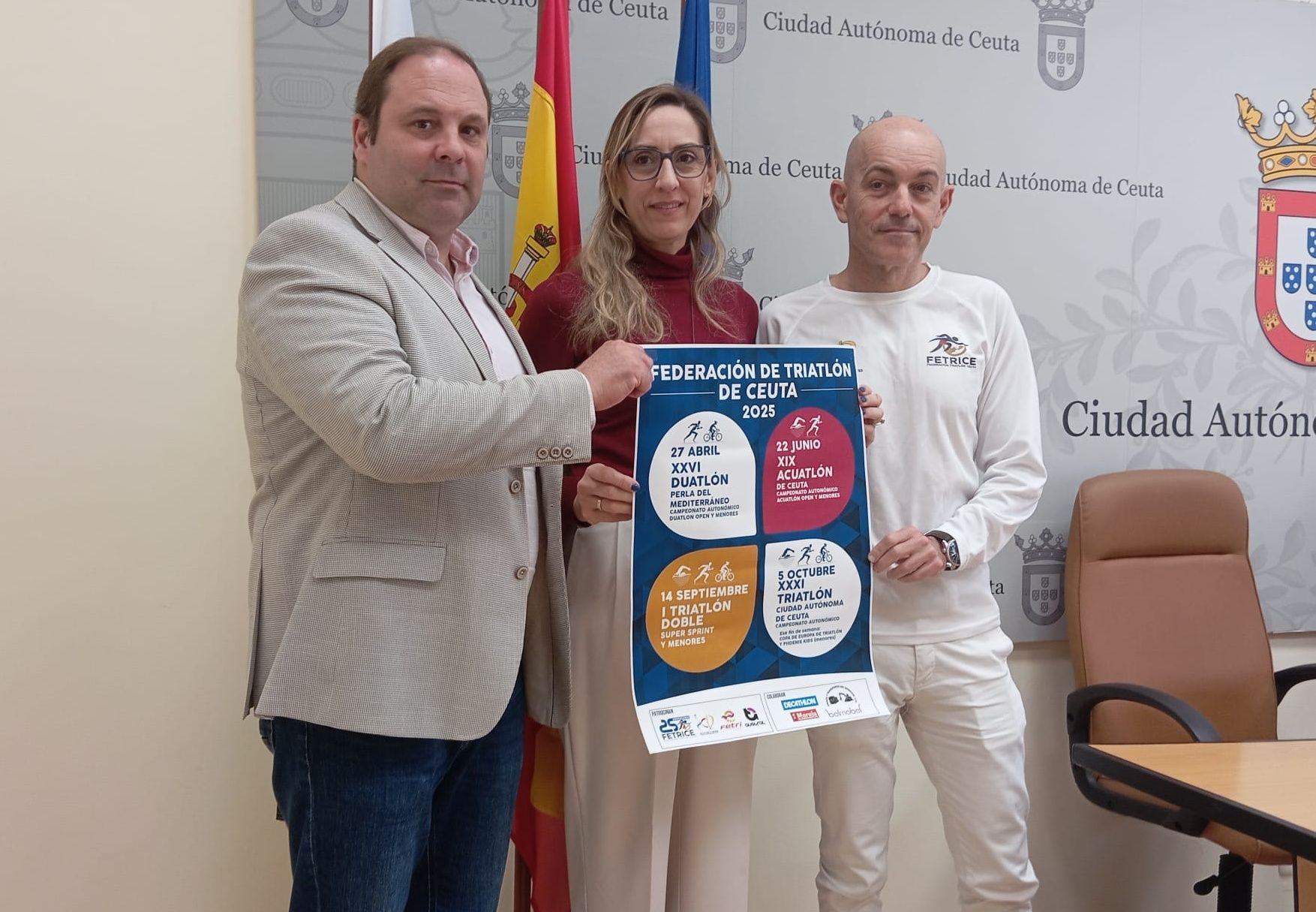 La Federación de Ceuta de Triatlón presenta el calendario de actividades y competiciones para 2025