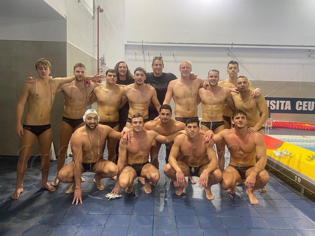El CN Caballa, de menos a más para lograr una victoria balsámica ante el Real Canoe (11-7)