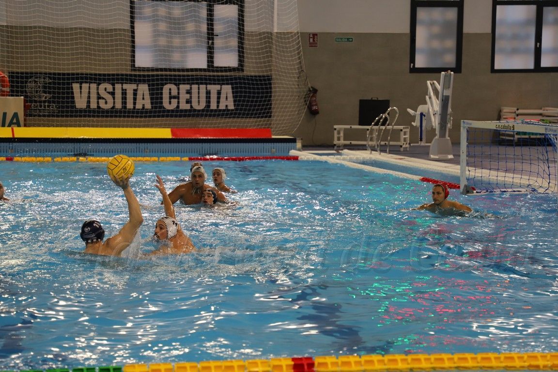 El CN Caballa pasa el "mal trago" del CN Sabadell, que golea a los ceutíes (3-16)