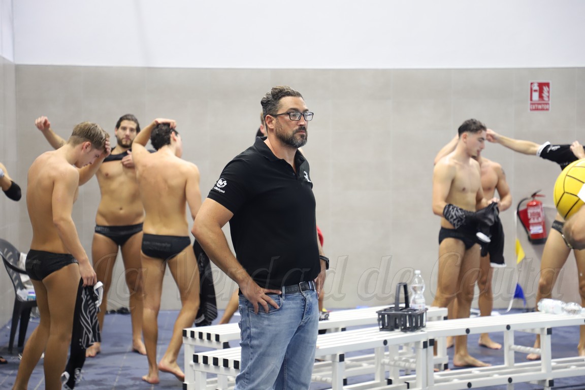 El Caballa cae ante el potente Sabadell en la División de Honor de waterpolo (20-8)