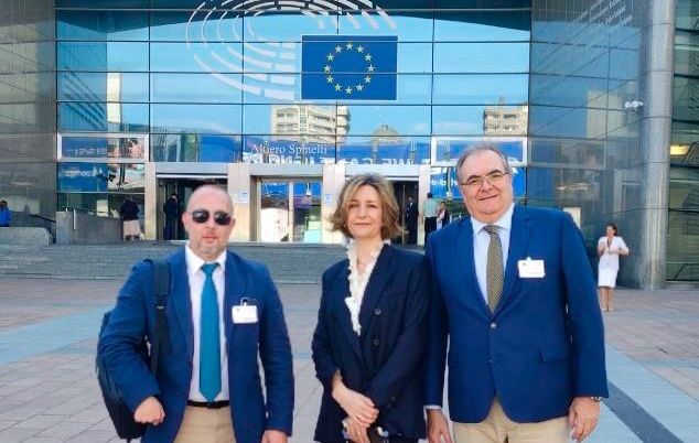 La CECE propone un plan integral para eliminar trabas, impulsar la digitalización y reactivar el emprendimiento local
