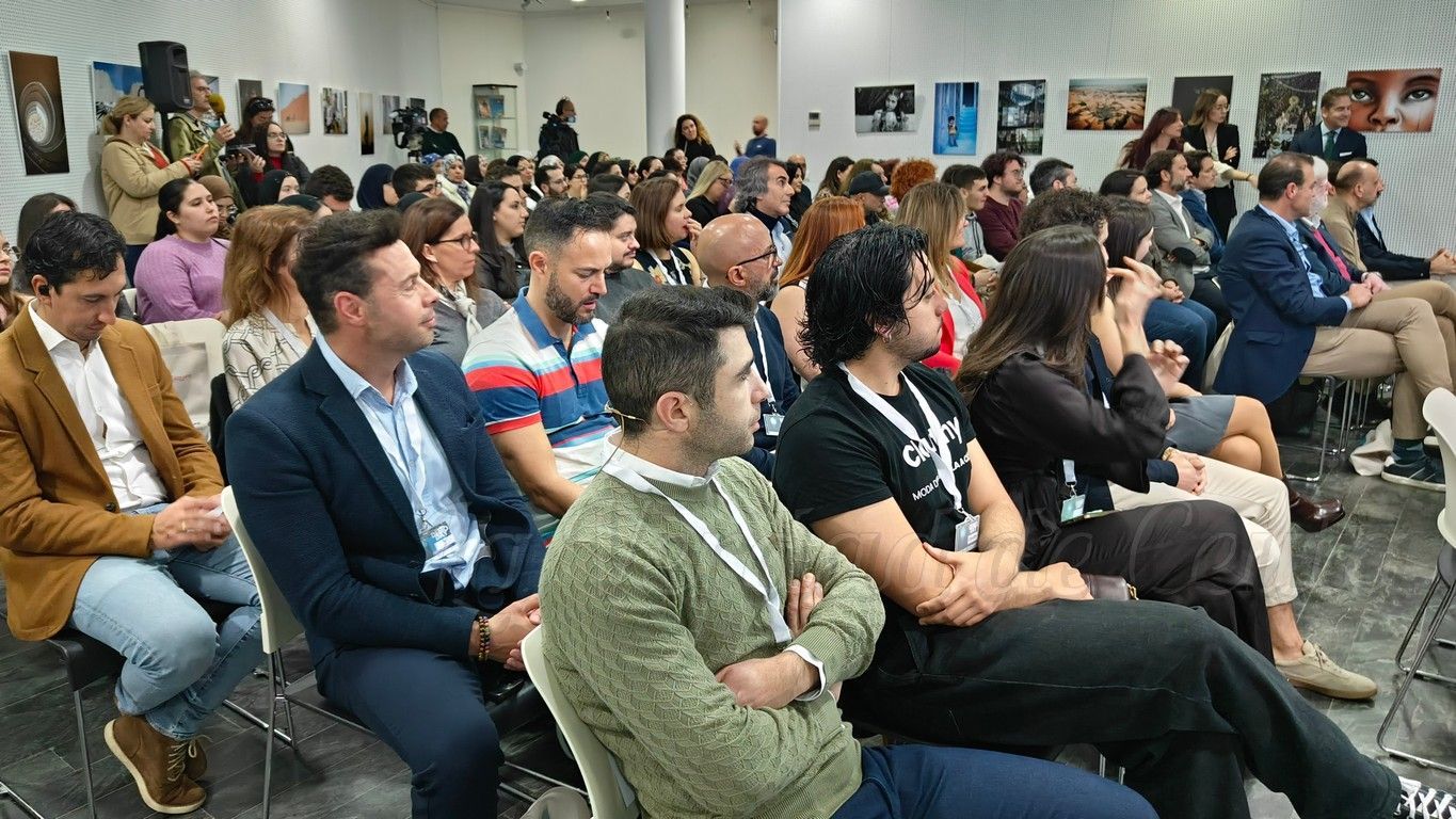 Camara Demo Day 06