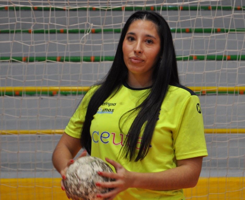 Mica Roldán: “me encanta jugar en Ceuta a mi gran pasión que es el balonmano”