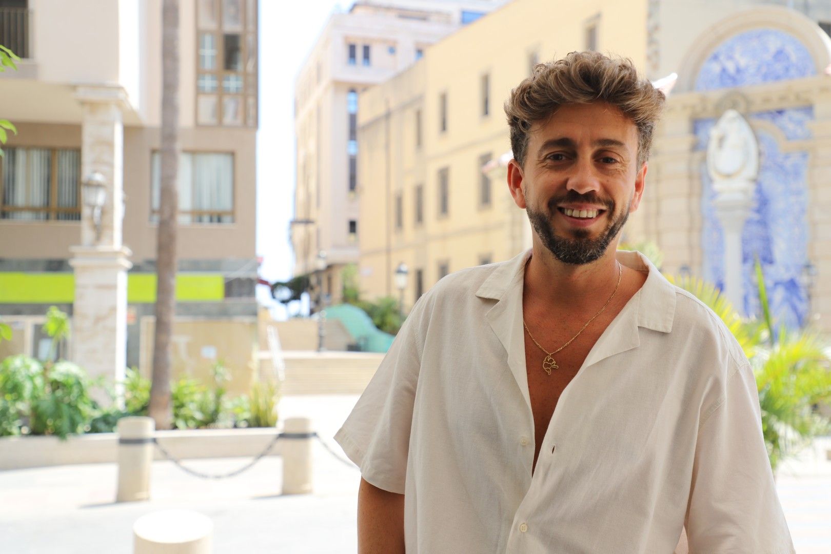 Juanlu Montoya: “es complicado producir y cantar pero hago lo que más me gusta”