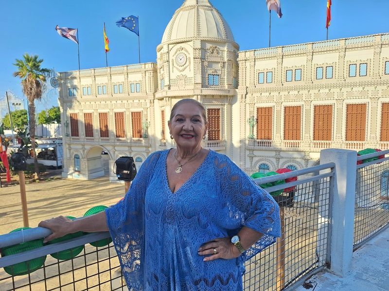 María de la Colina: es un gran honor inaugurar los conciertos en la Feria de Ceuta y hacerlo en la portada de entrada