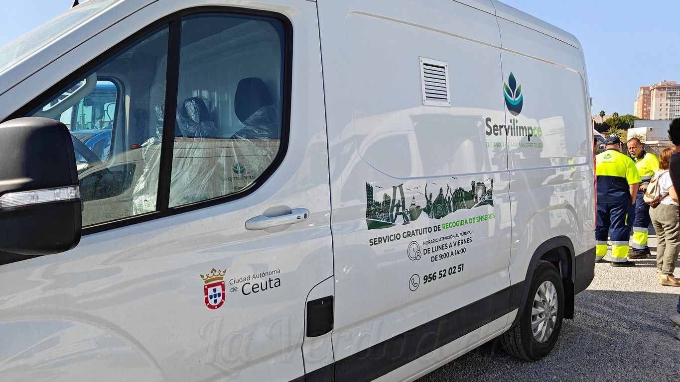 Servicios Urbanos refuerza la limpieza en barriadas clave con un servicio “continuo y adaptado”