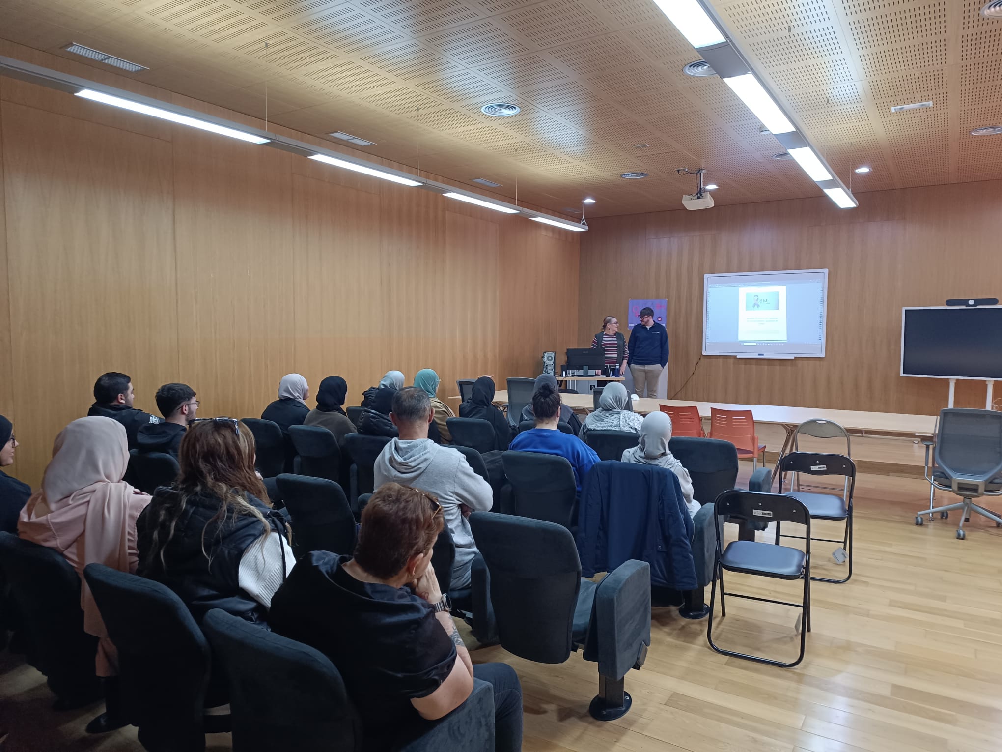 La Escuela de la Construcción ofrece charlas a sus alumnos por el 8M