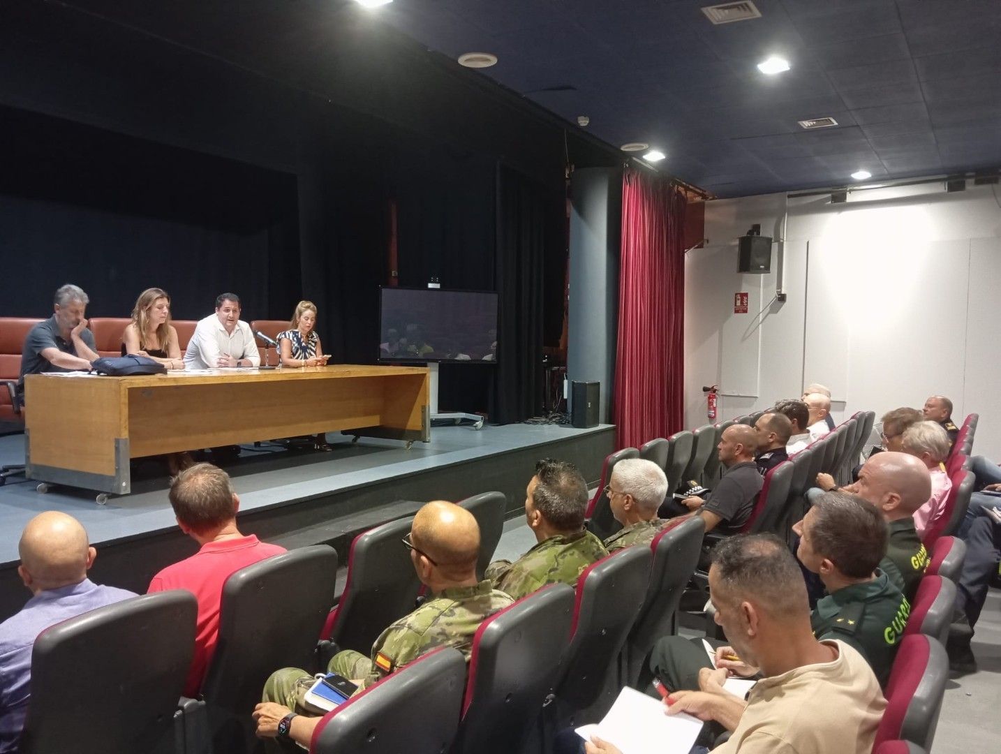 La Ciudad mantiene una reunión de coordinación del comité de incendios forestales