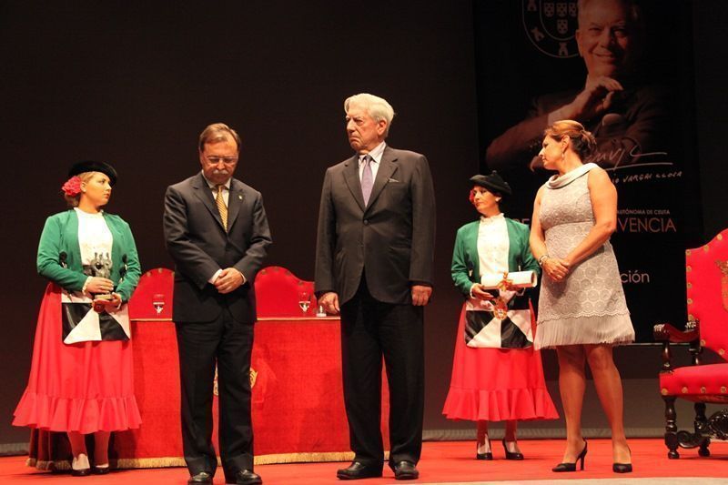 Muere Mario Vargas Llosa a los 89 años, Premio Convivencia de Ceuta en el 2013