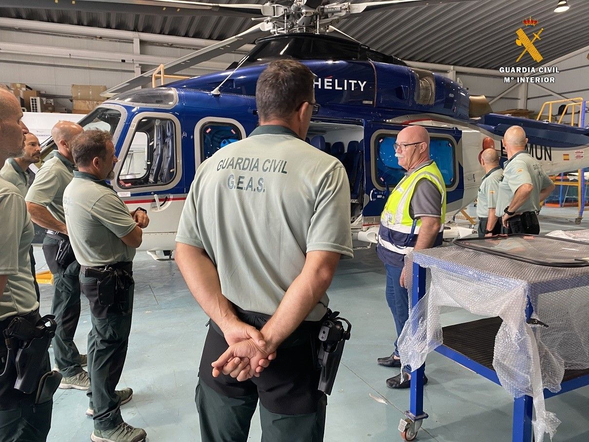 Se celebra una jornada formativa al GEAS de la Guardia Civil en las instalaciones del helipuerto