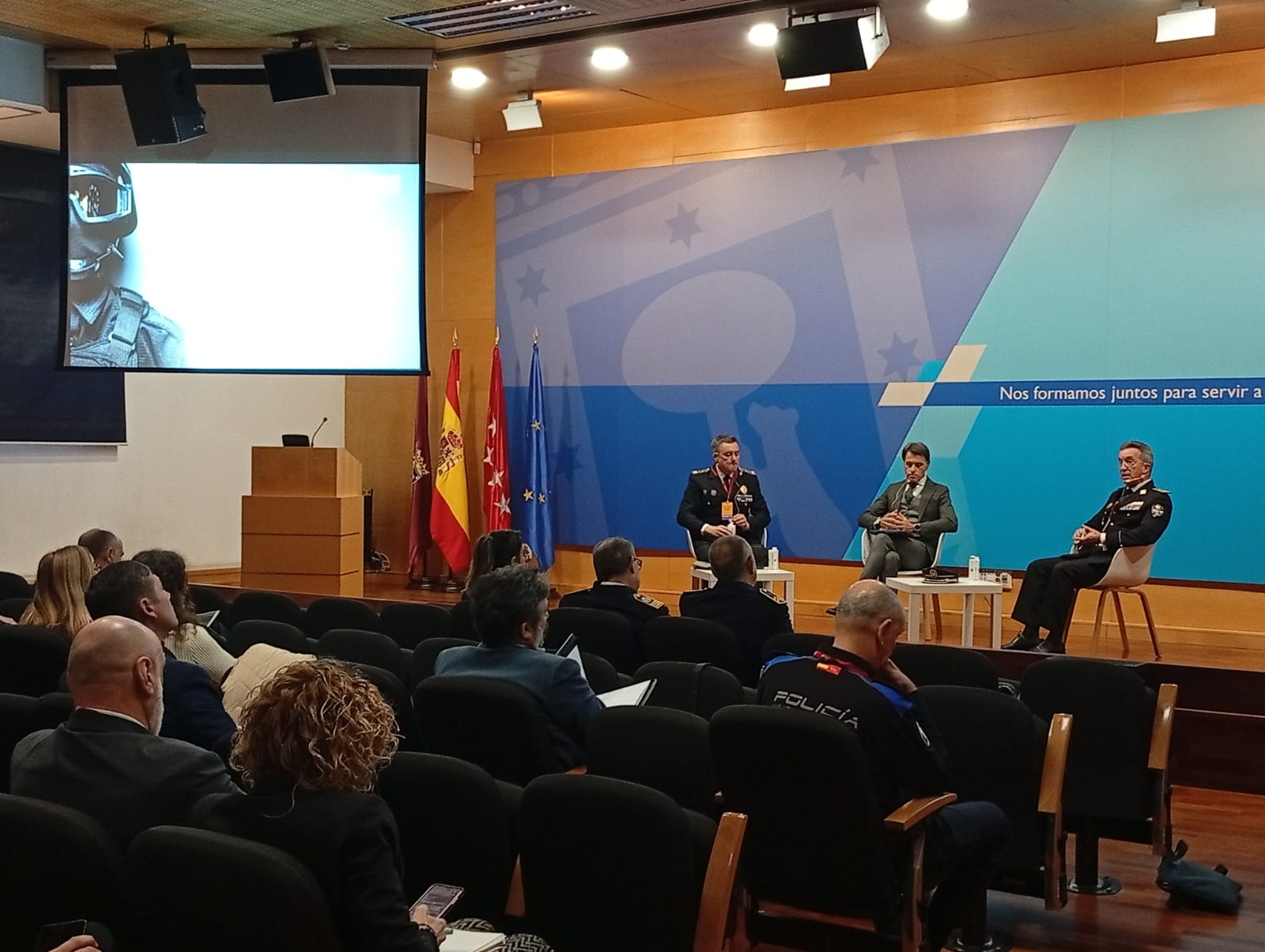 El superintendente de la Policía Local participa en unas jornadas sobre seguridad en Madrid