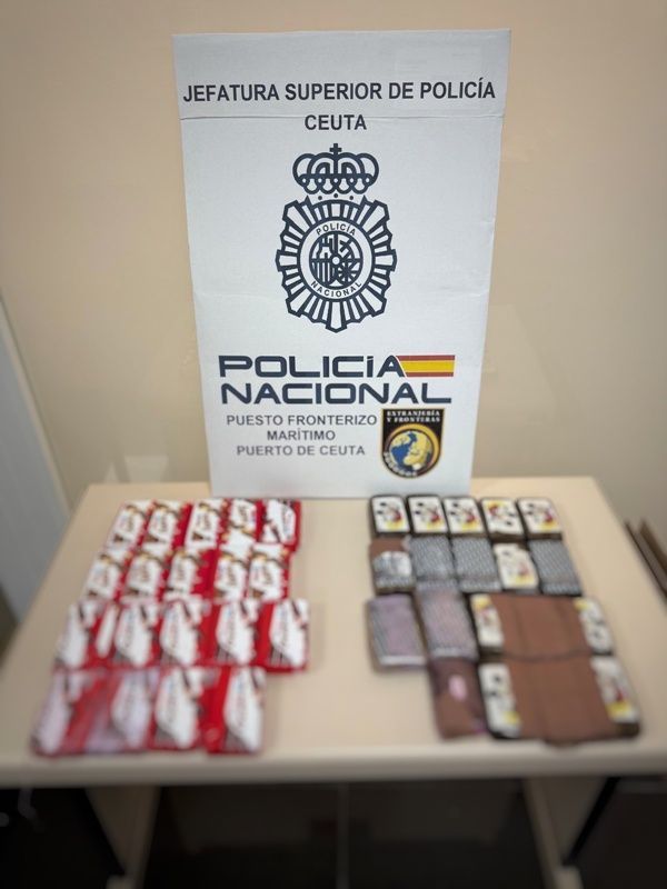 La Policía Nacional detiene en Ceuta a dos mujeres con cuatro kilos de hachís adosados al cuerpo