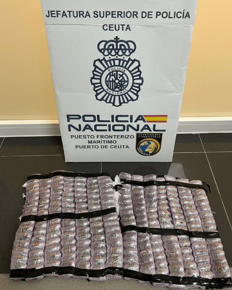 Detenido en el puerto con más de 2,5 kilos de hachís